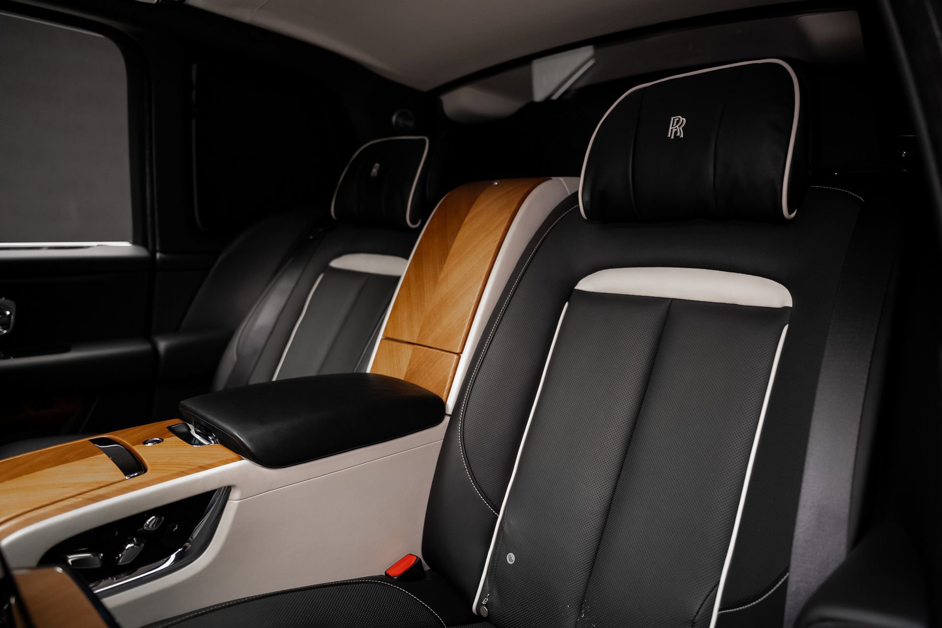 Used 2019 Rolls-Royce Cullinan AWD/4WD image 69