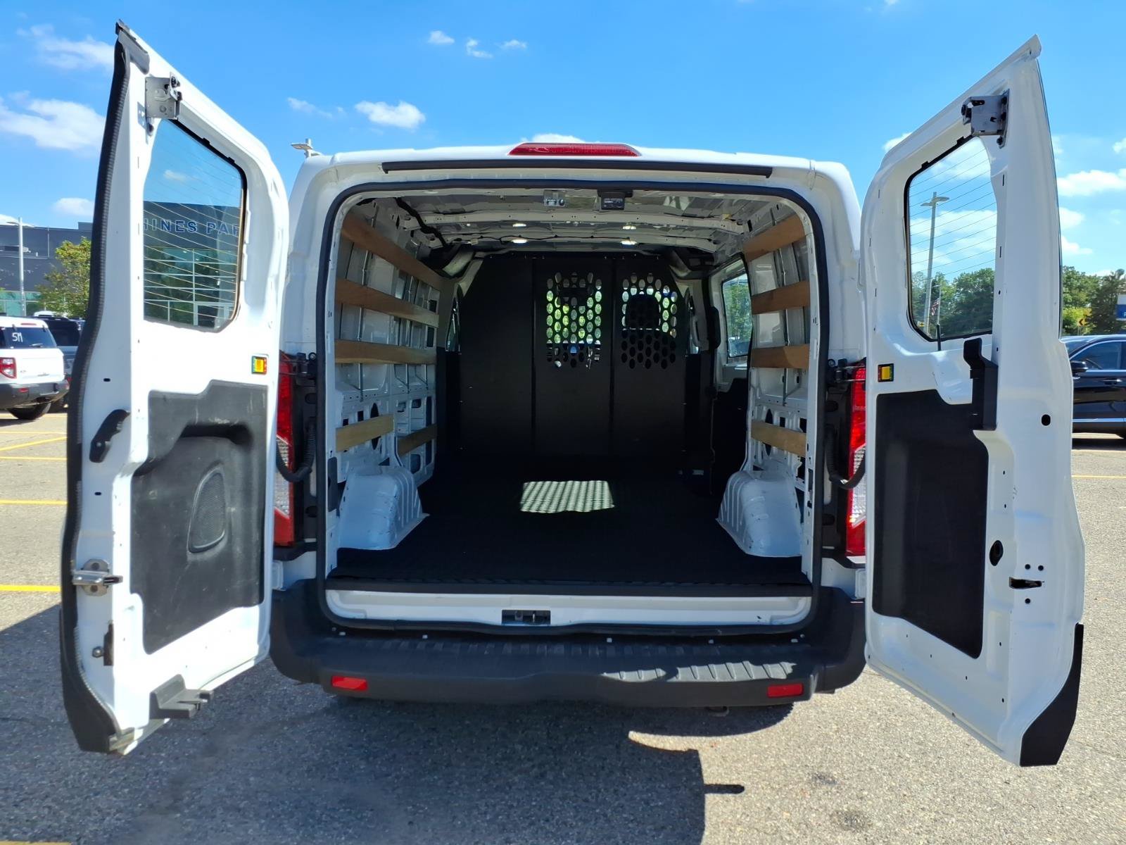 Used 2025 Ford Transit 250 Low Roof w/ Exterior Upgrade Package RWD image 9