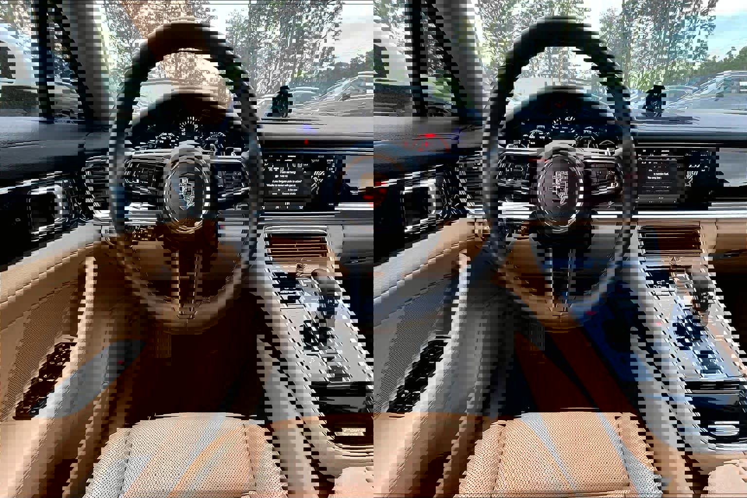 Used 2023 Porsche Panamera image 6