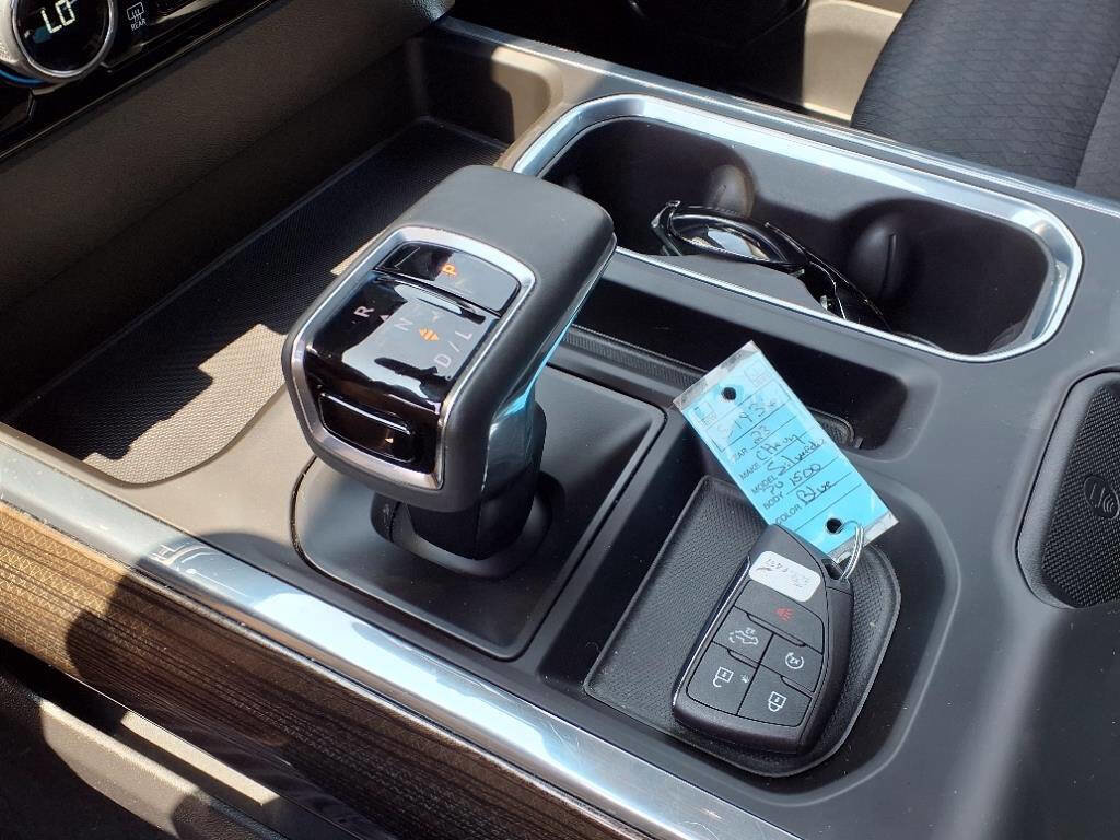 Used 2023 Chevrolet Silverado 1500 RST w/ Z71 Off-Road Package image 16