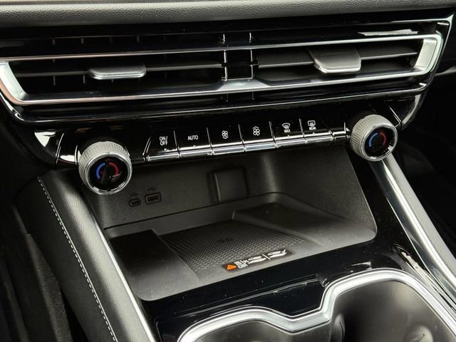 New 2026 Chevrolet Traverse LT w/ LPO, Floor Liner Package FWD image 14