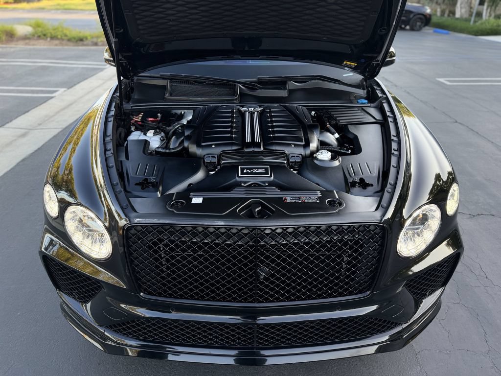 Used 2021 Bentley Bentayga Speed AWD/4WD image 44