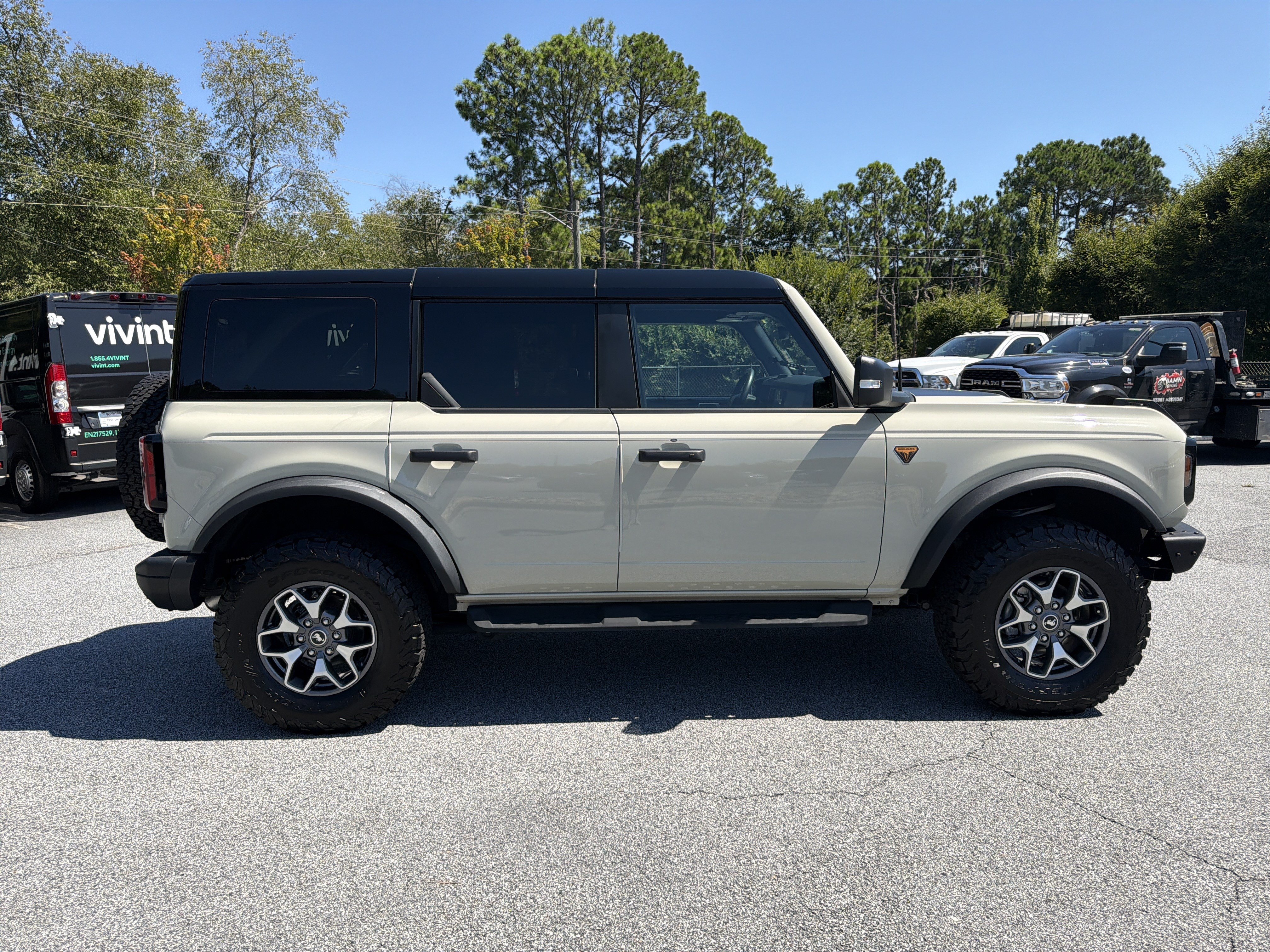 Used 2025 Ford Bronco Badlands AWD/4WD image 9