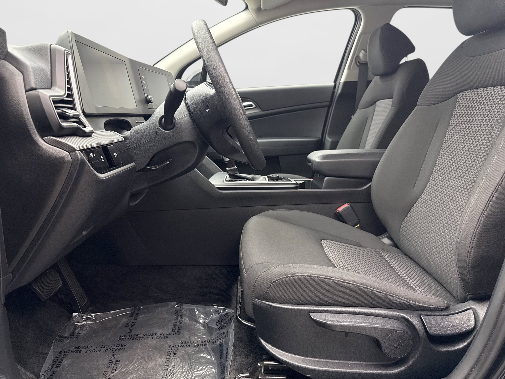 Used 2024 Kia Sportage LX AWD/4WD image 11