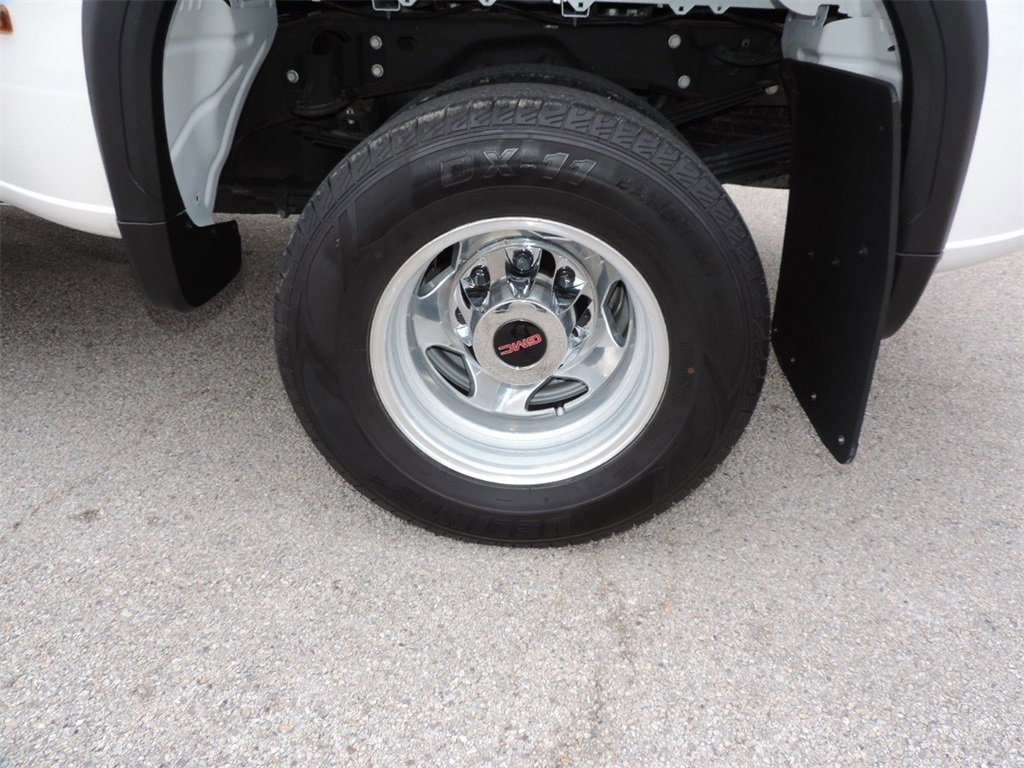 Certified 2022 GMC Sierra 3500 Denali image 9