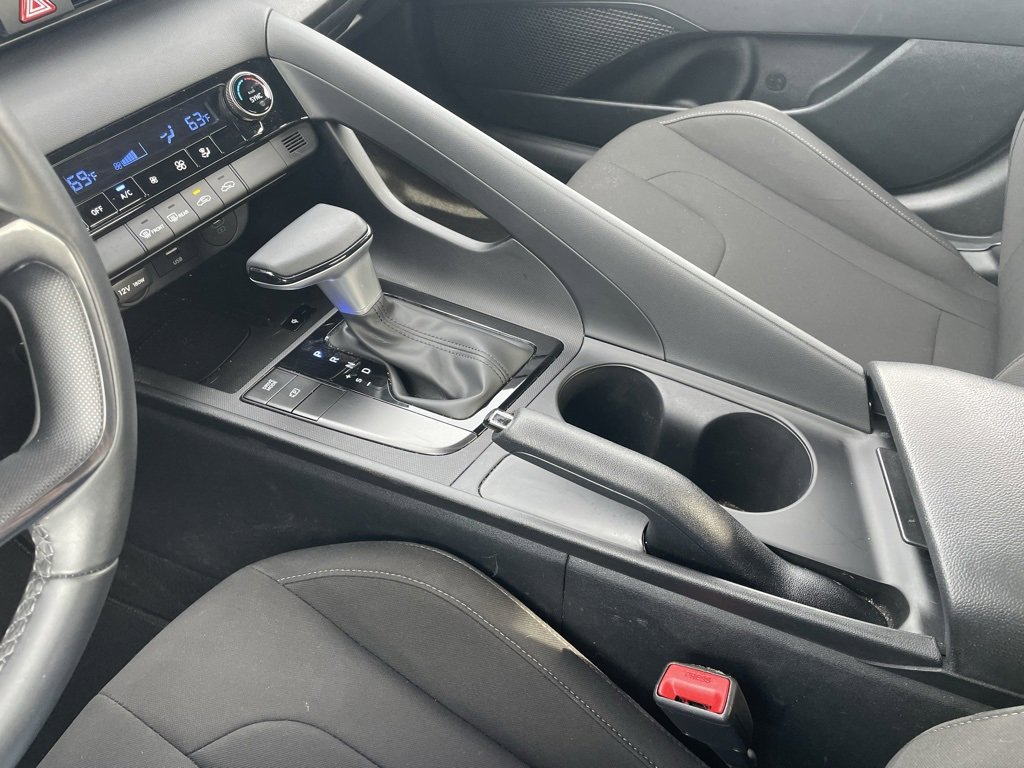 Used 2025 Hyundai Elantra Sport image 19