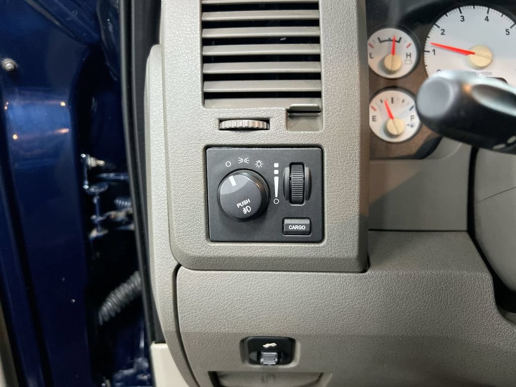 Used 2008 Dodge Ram 1500 Truck SLT w/ Popular Equipment Group AWD/4WD image 17
