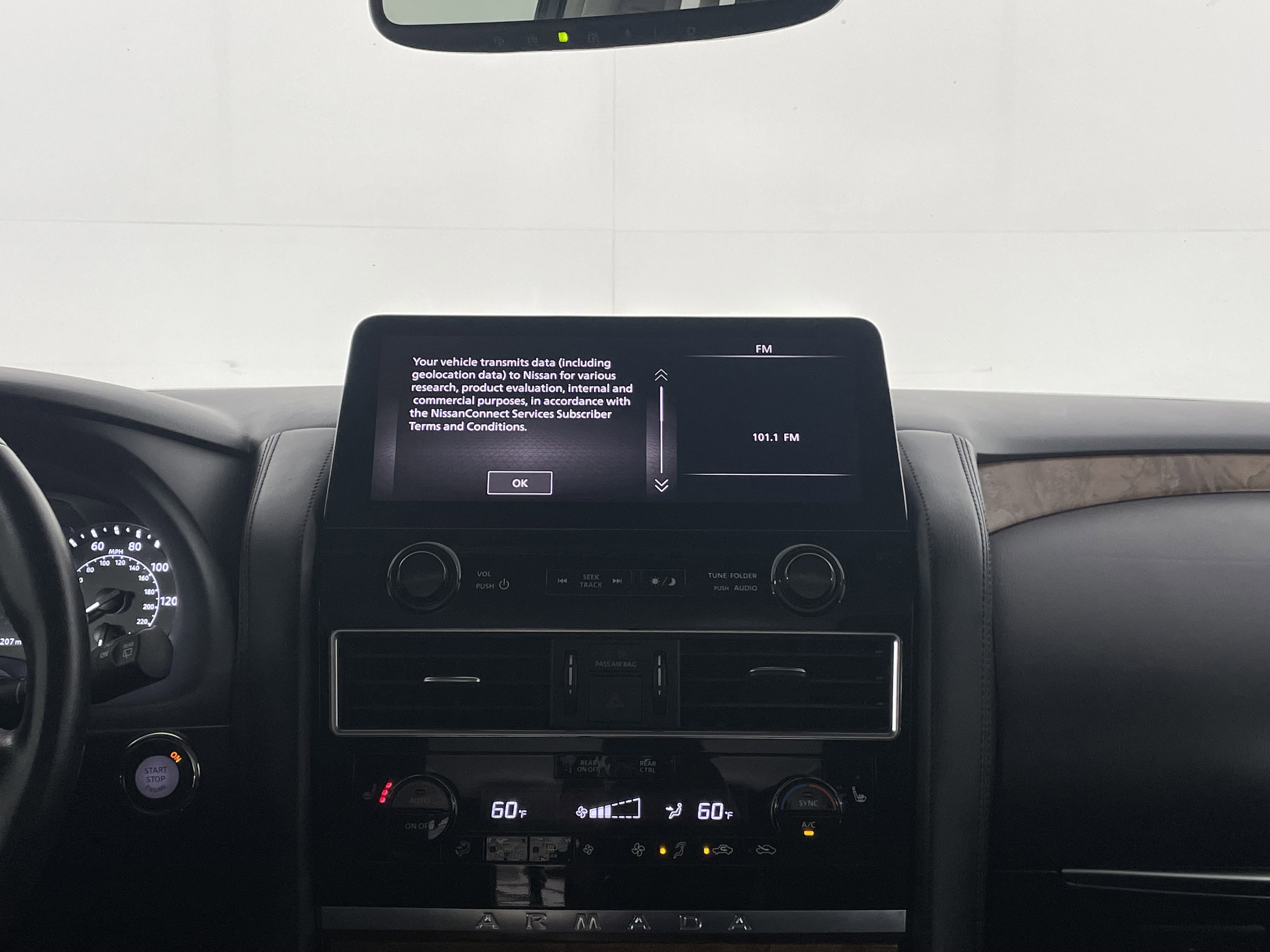 Used 2021 Nissan Armada SL w/ Captain's Chairs Package image 17