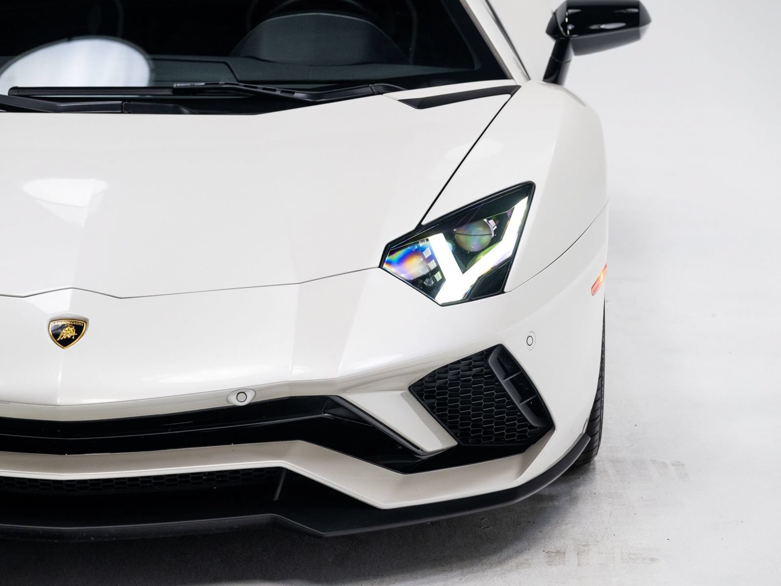 Used 2018 Lamborghini Aventador S AWD/4WD image 16