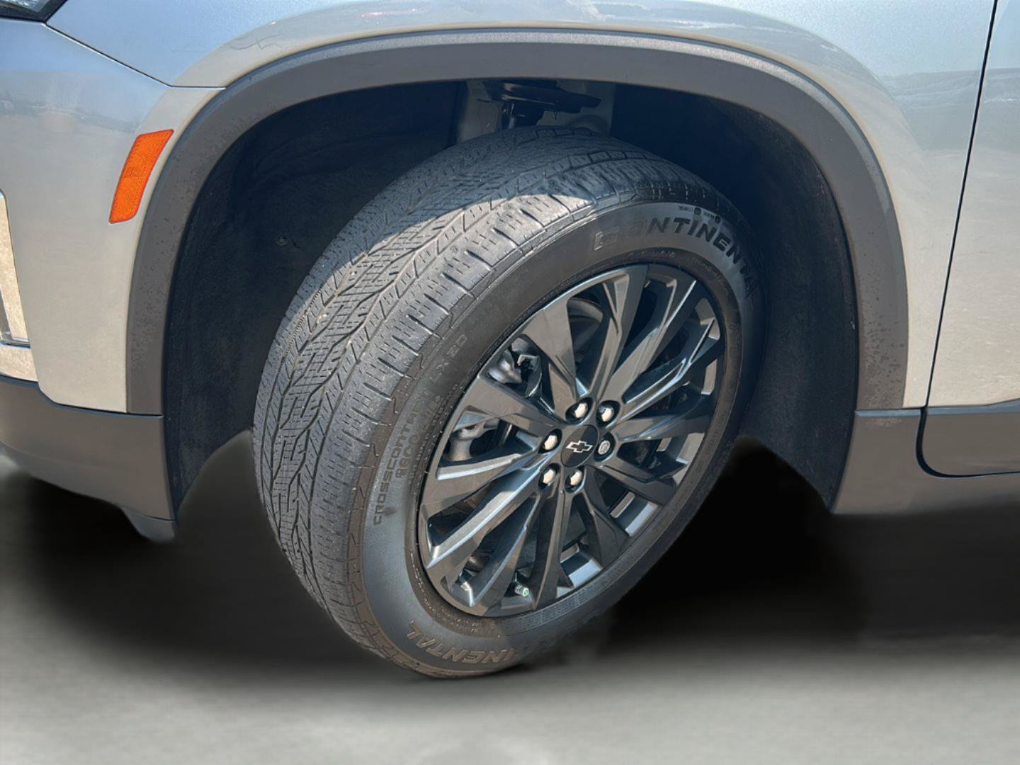 Used 2023 Chevrolet Traverse RS w/ LPO, Floor Liner Package AWD/4WD image 29