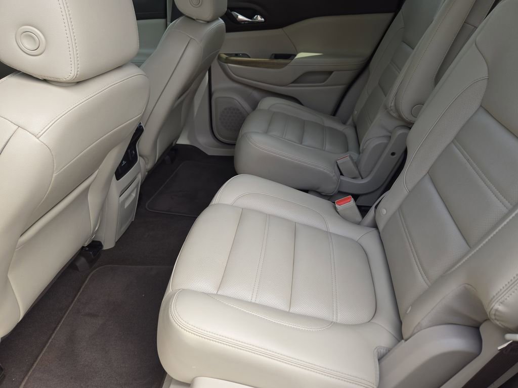 Used 2019 GMC Acadia Denali w/ Technology Package FWD image 29