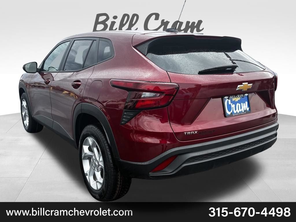 Used 2024 Chevrolet Trax LS w/ LS Convenience Package FWD image 36