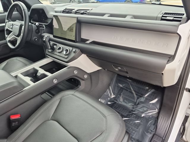 Used 2025 Land Rover Defender 110 X-Dynamic SE AWD/4WD image 20