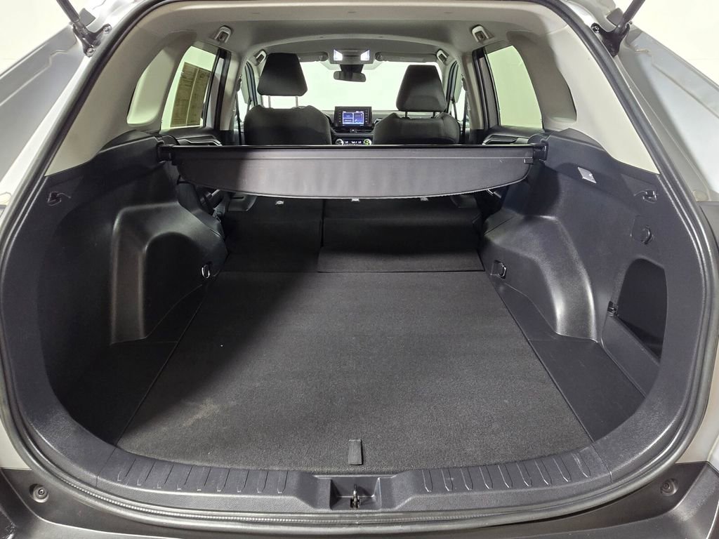 Used 2021 Toyota RAV4 XLE image 25
