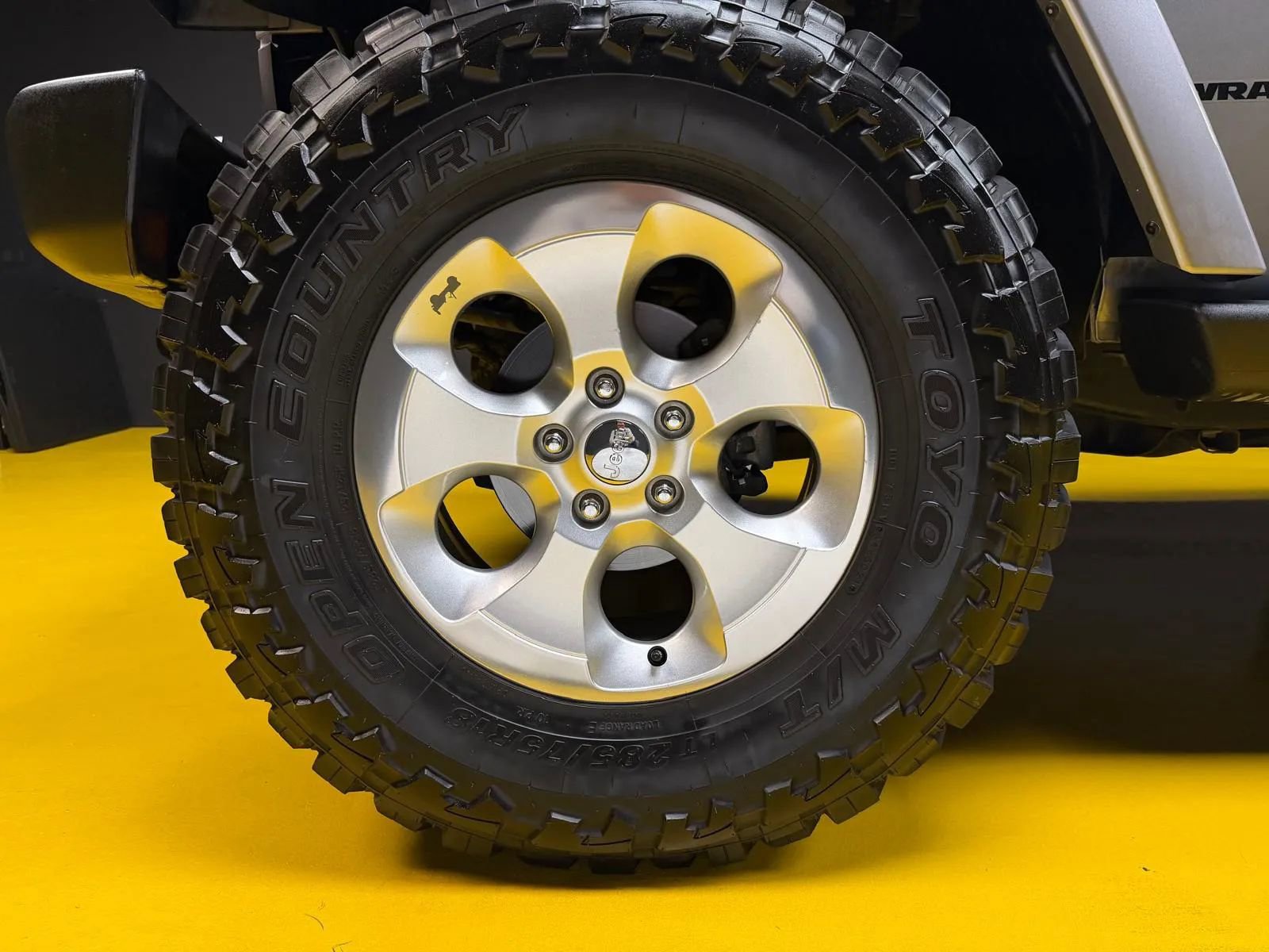 Used 2014 Jeep Wrangler Sahara AWD/4WD image 7