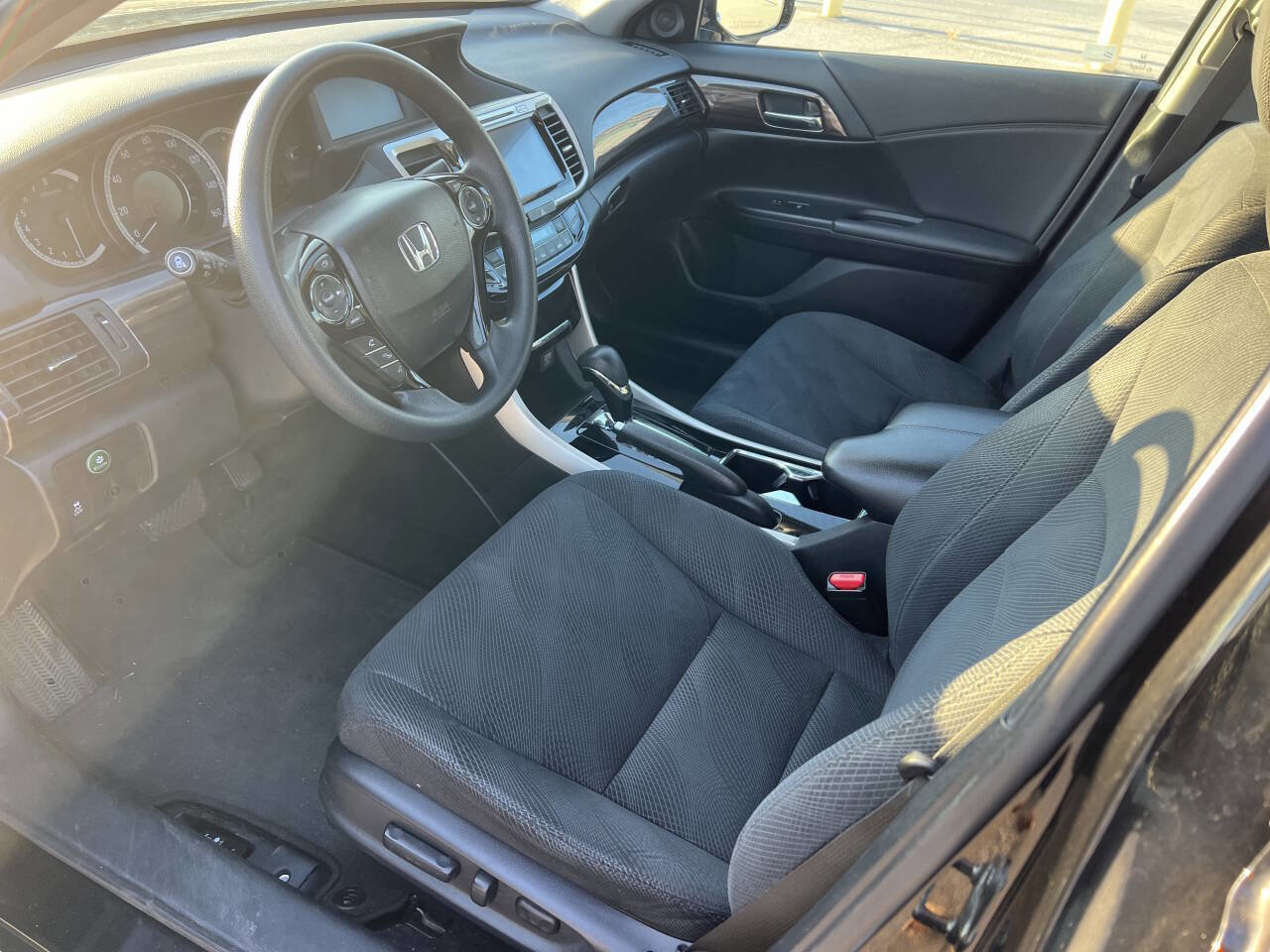 Used 2016 Honda Accord EX image 4