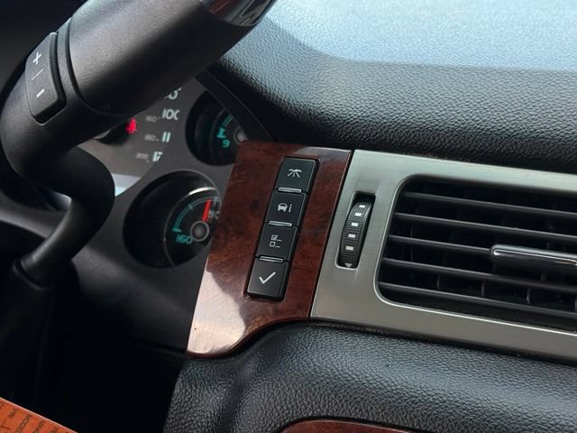 Used 2014 Chevrolet Tahoe LTZ AWD/4WD image 9