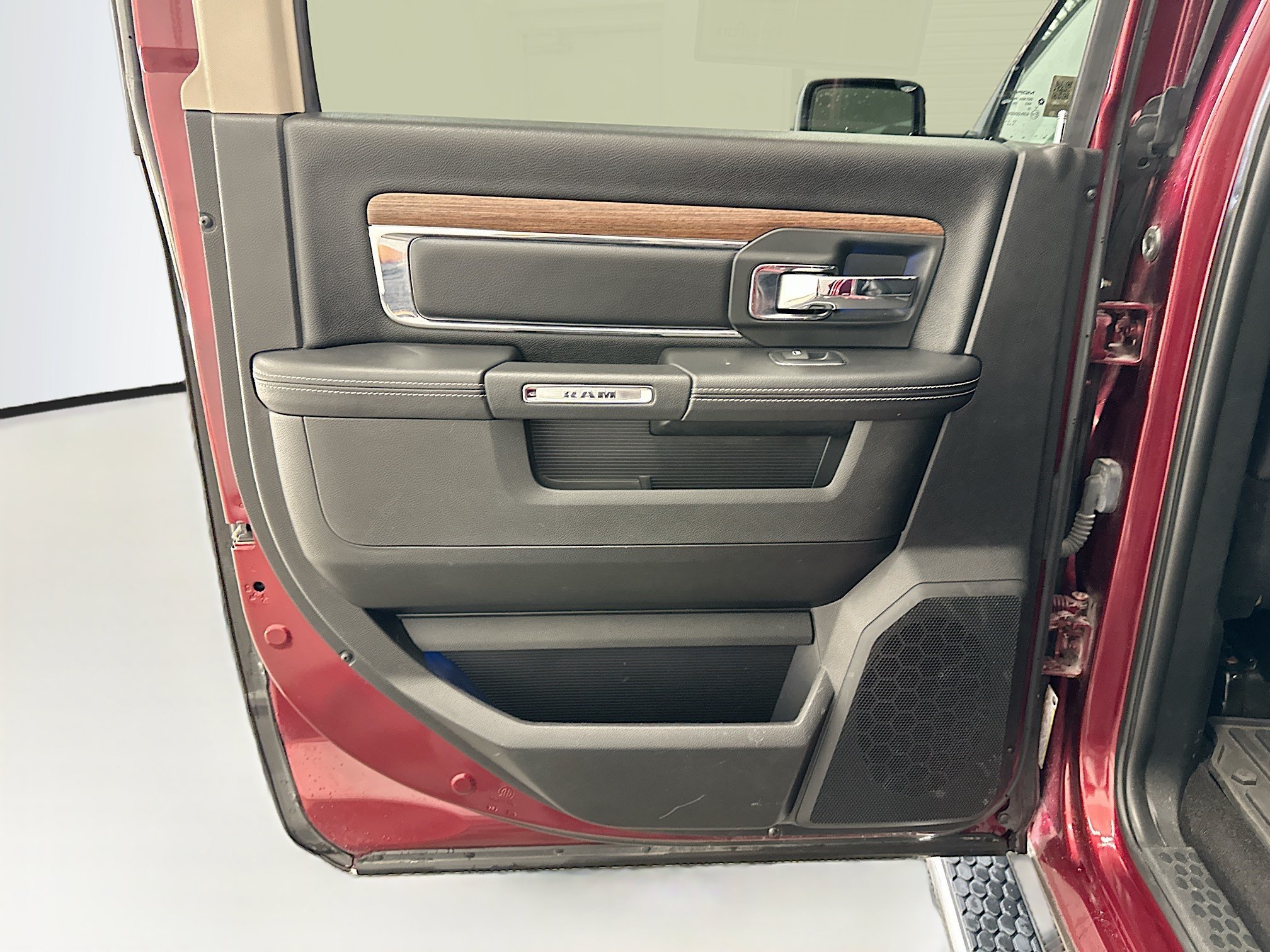 Used 2018 RAM 1500 Laramie w/ Protection Group AWD/4WD image 26