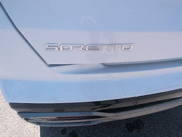 Used 2023 Kia Sorento EX w/ Panoramic Sunroof Package FWD image 8