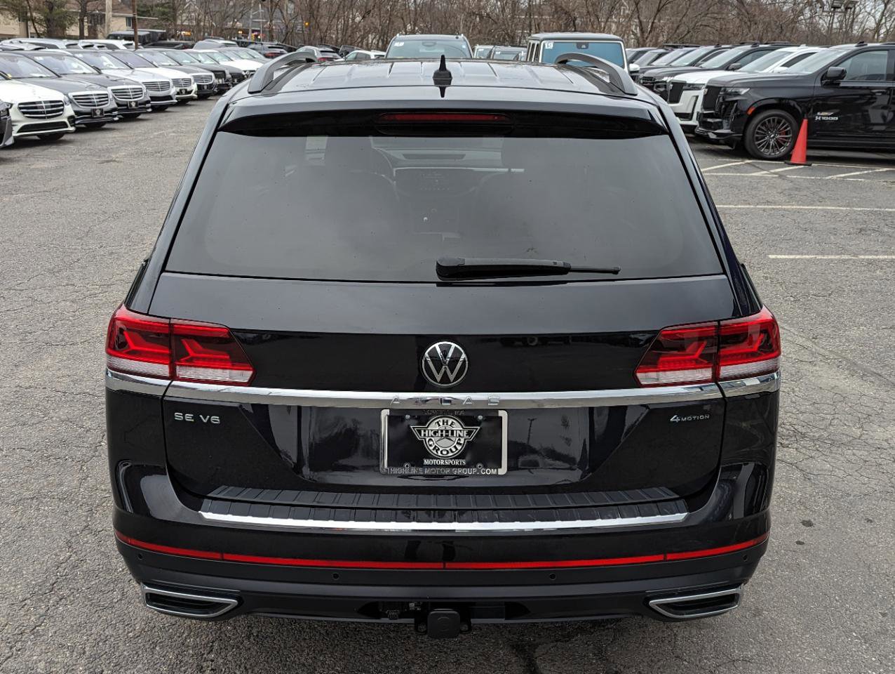 Used 2023 Volkswagen Atlas SE w/ Panoramic Sunroof Package image 8
