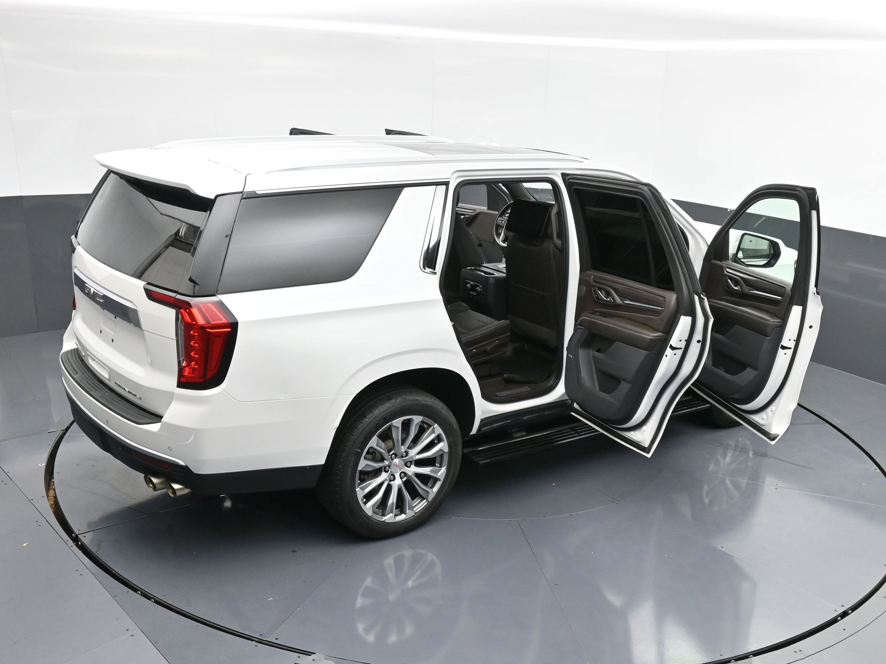 Used 2021 GMC Yukon Denali image 47