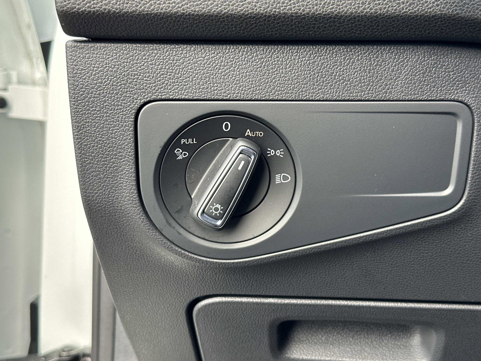 Used 2023 Volkswagen Tiguan SEL R-Line image 33