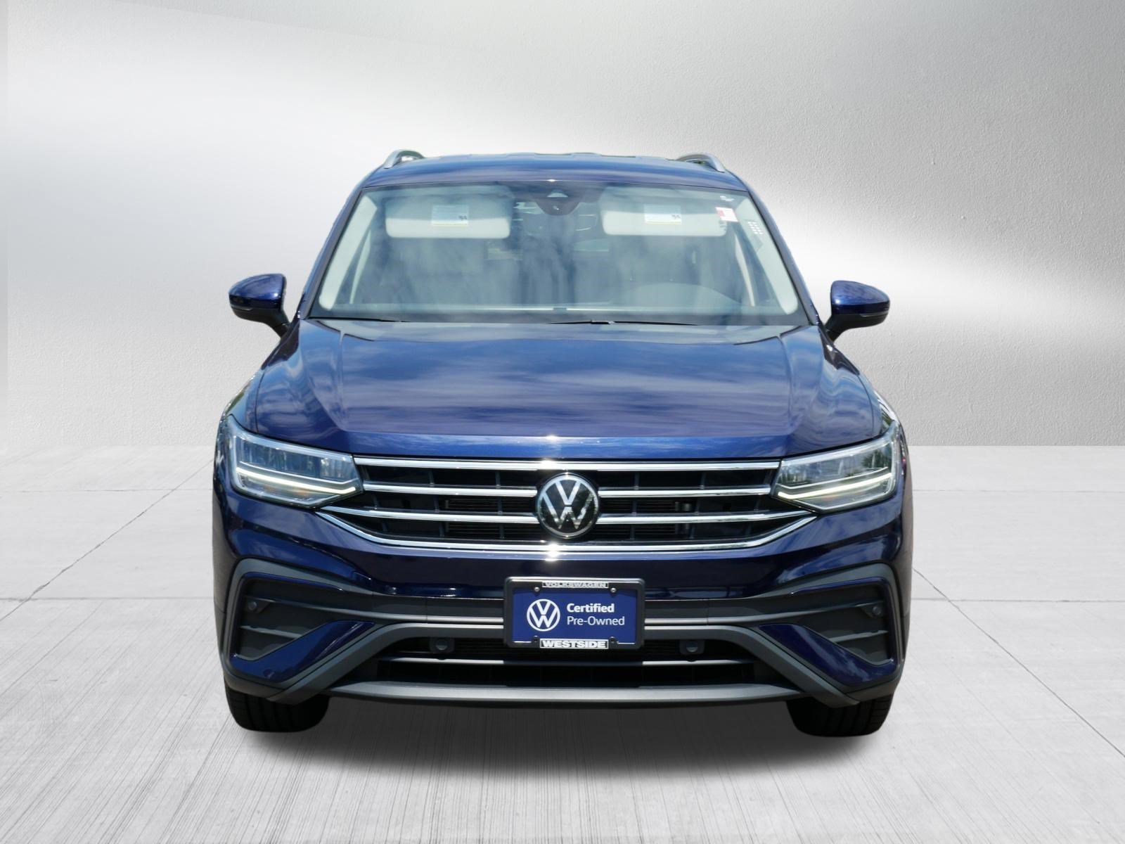 Certified 2023 Volkswagen Tiguan SE AWD/4WD image 2