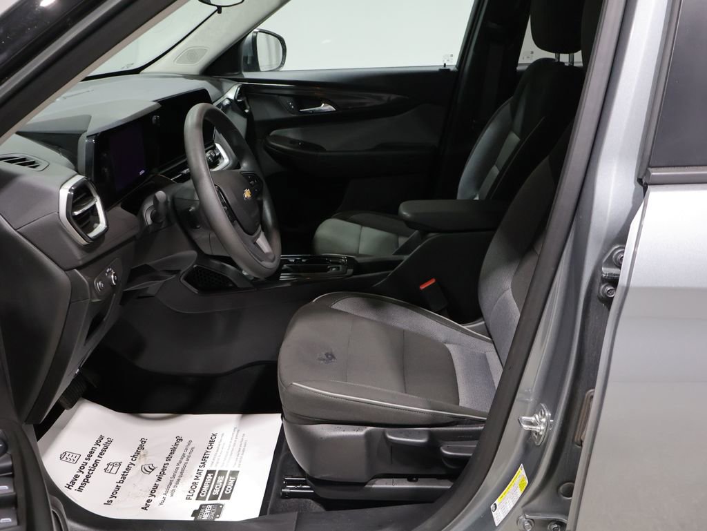 Used 2025 Chevrolet TrailBlazer LT image 10