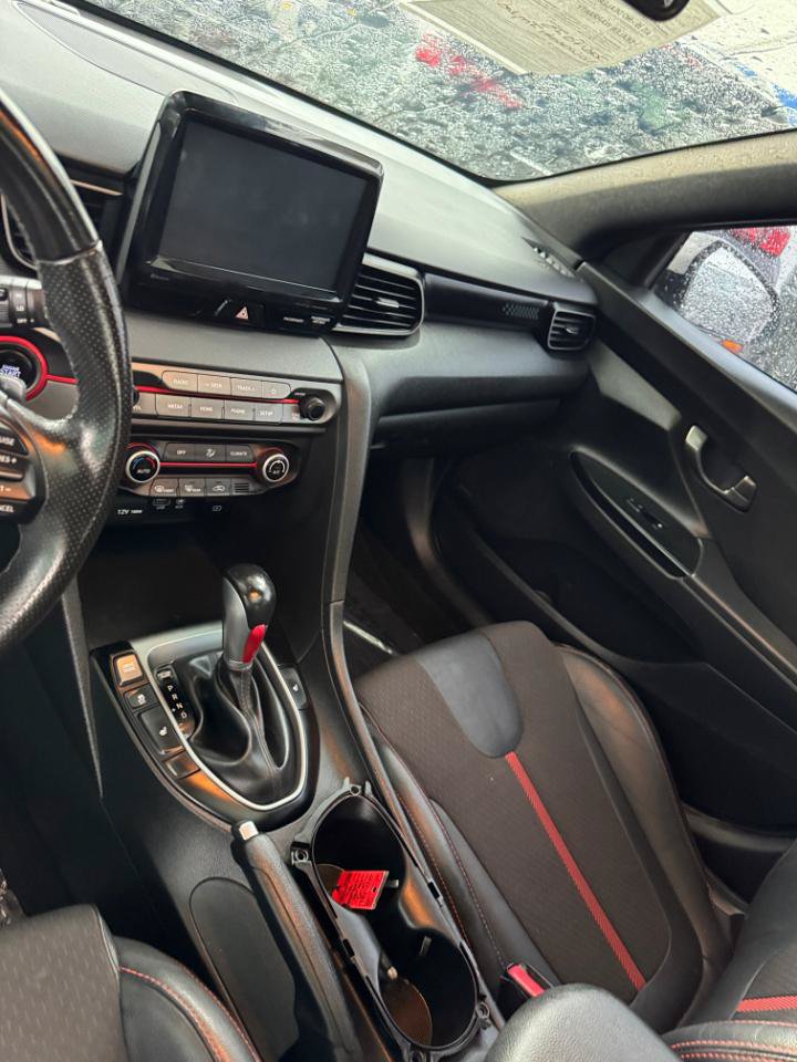 Used 2019 Hyundai Veloster Turbo FWD image 6