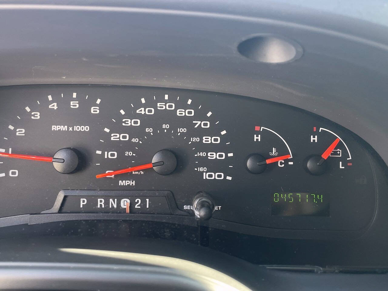 Used 2007 Ford E-150 and Econoline 150 RWD image 2