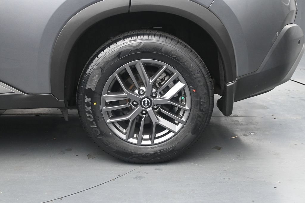 Used 2023 Nissan Rogue S AWD/4WD image 14