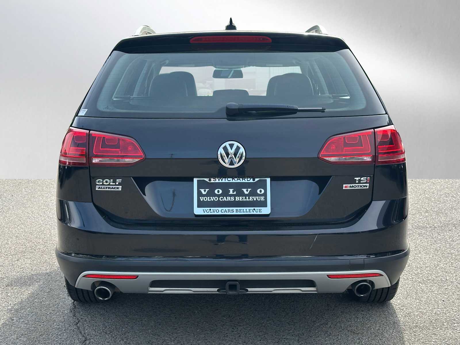 Used 2017 Volkswagen Golf Alltrack S AWD/4WD image 4