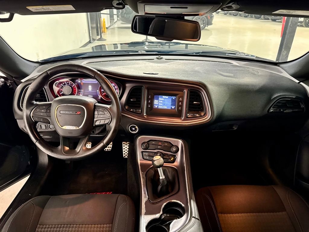 Used 2015 Dodge Challenger R/T w/ Quick Order Package 22B R/T image 12