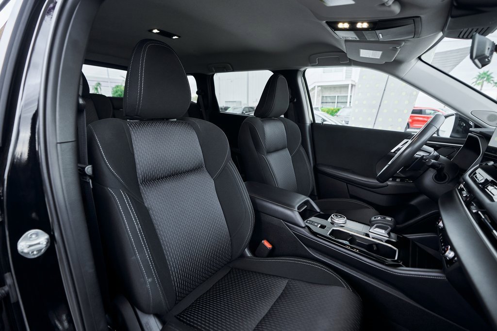 Used 2025 Mitsubishi Outlander ES image 30