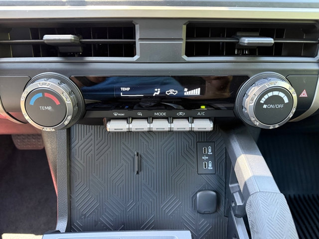 Used 2024 Toyota Tacoma SR image 23