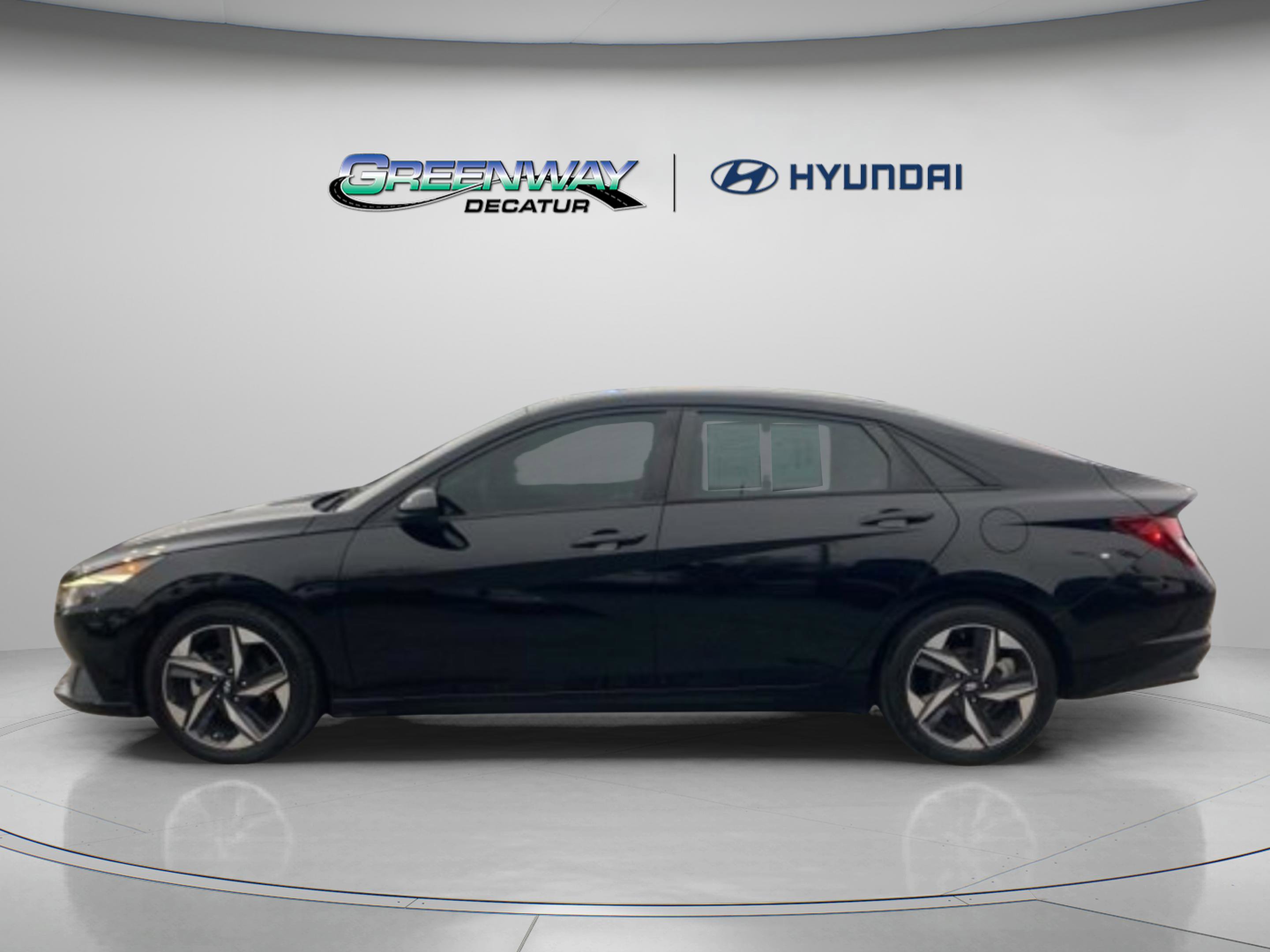Used 2023 Hyundai Elantra SEL w/ Convenience Package image 7