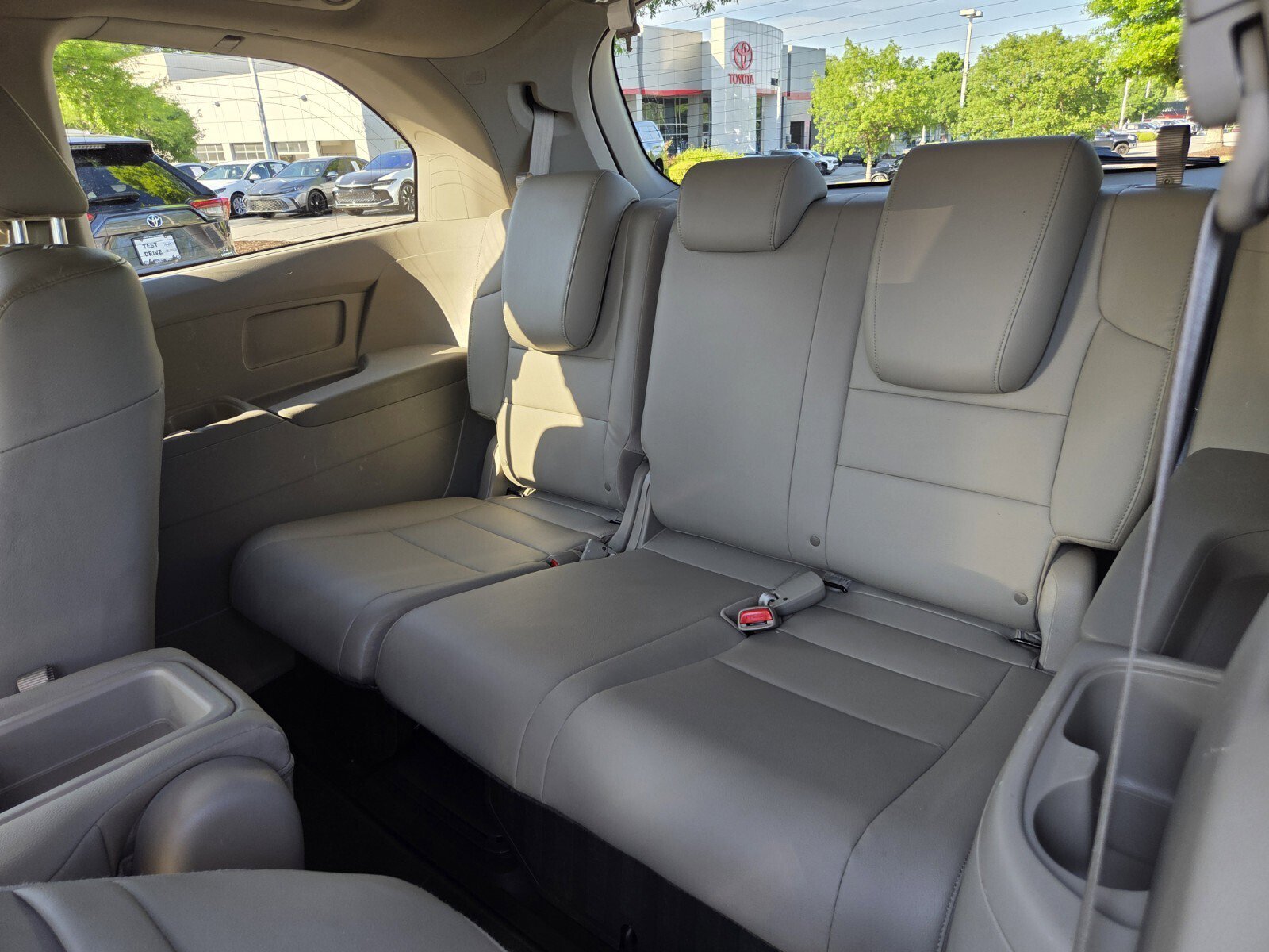 Used 2014 Honda Odyssey EX-L image 10