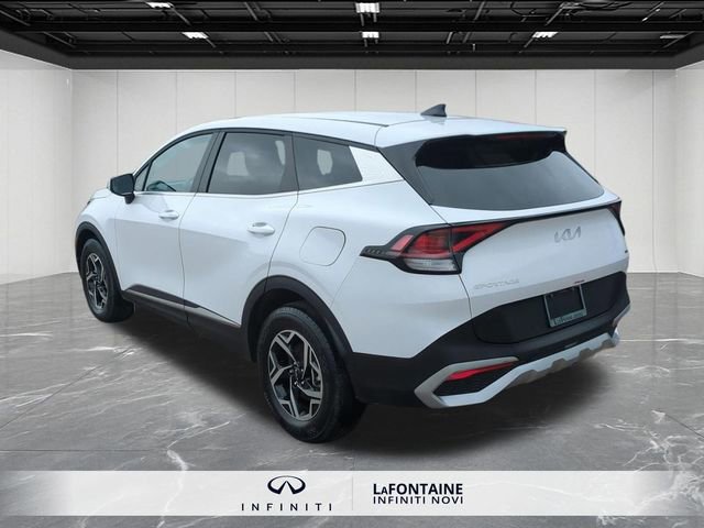 Used 2025 Kia Sportage LX image 6