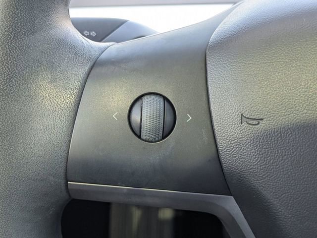 Used 2019 Tesla Model 3 Standard Range Plus image 22