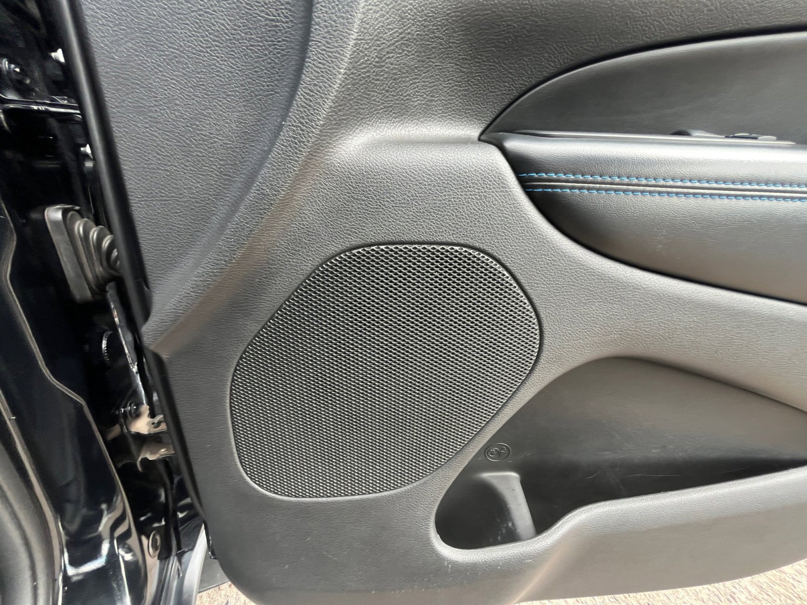 Used 2018 Jeep Grand Cherokee Laredo image 27