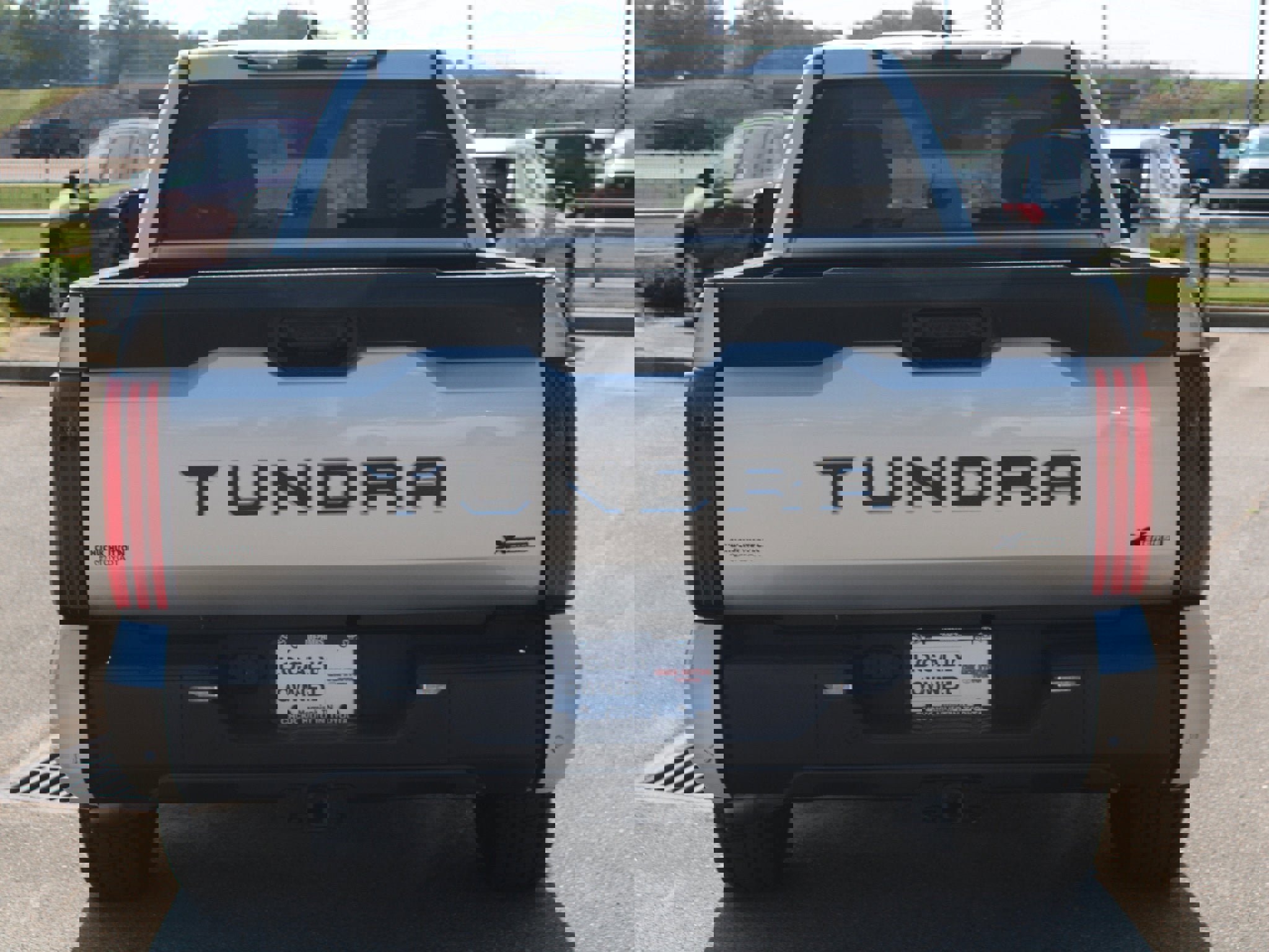 Used 2022 Toyota Tundra SR5 image 3