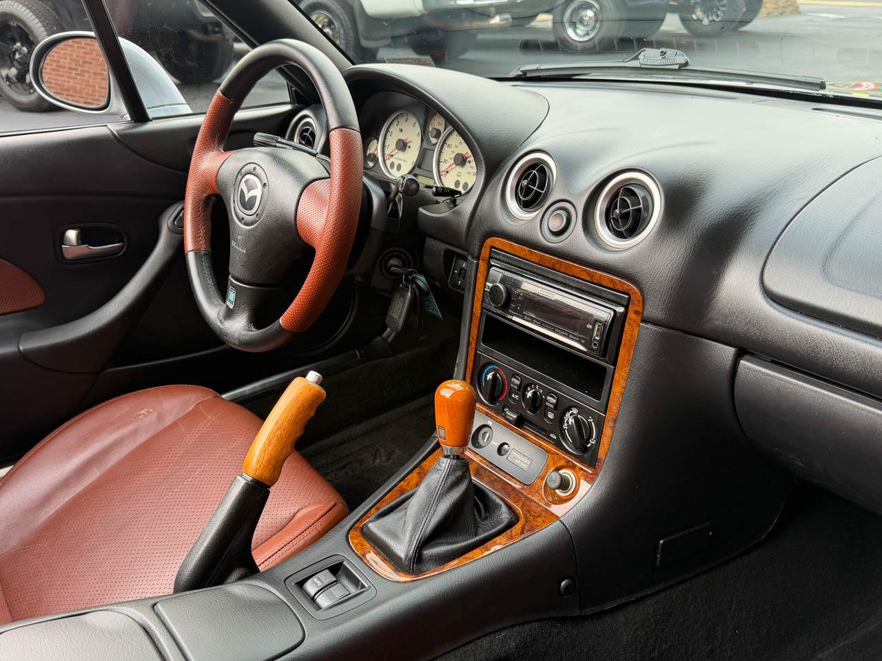 Used 2002 MAZDA MX-5 Miata SE RWD image 28
