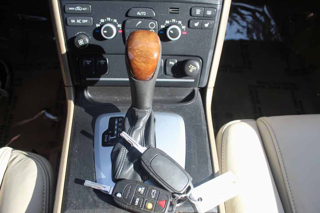 Used 2013 Volvo XC90 3.2 AWD/4WD image 22