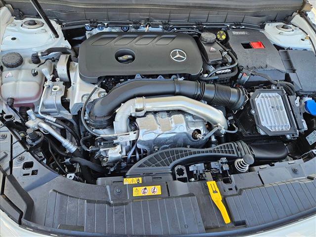 Certified 2025 Mercedes-Benz GLB 250 image 21