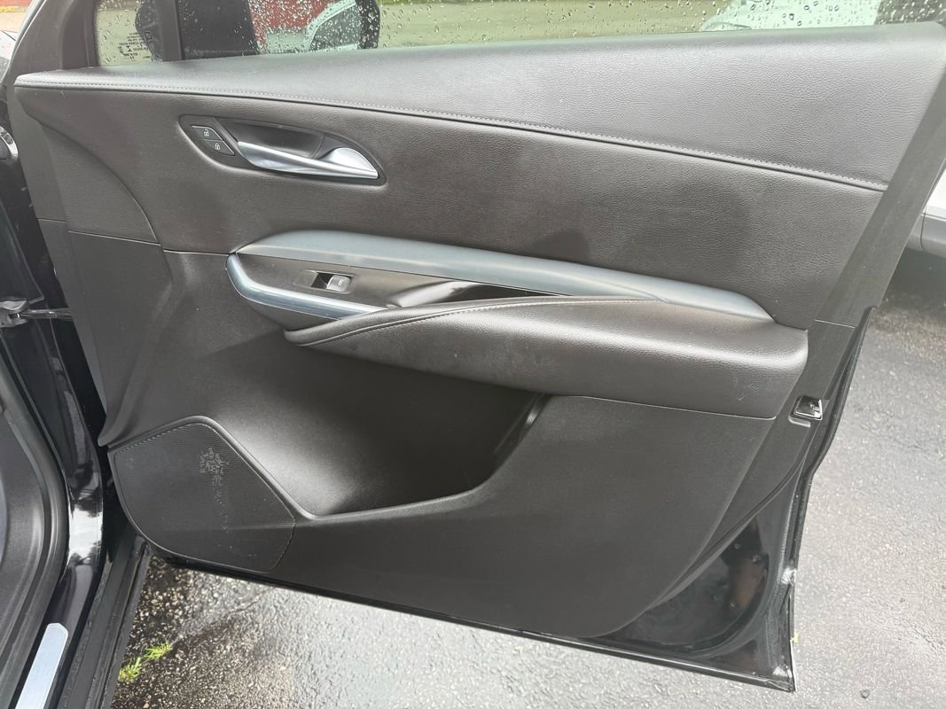 Used 2019 Cadillac XT4 Premium Luxury image 17