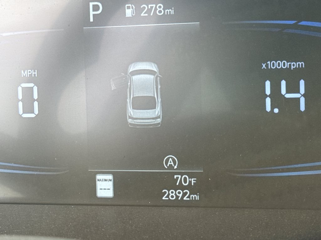 Used 2026 Hyundai Elantra SE FWD image 15