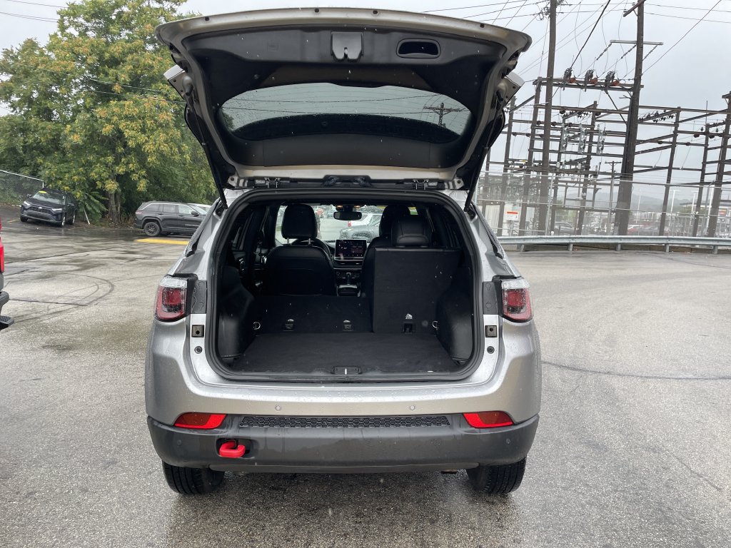 Used 2023 Jeep Compass Trailhawk AWD/4WD image 13