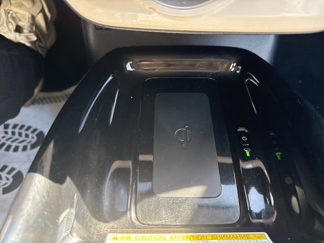 Used 2018 Toyota Prius Prime Premium image 17