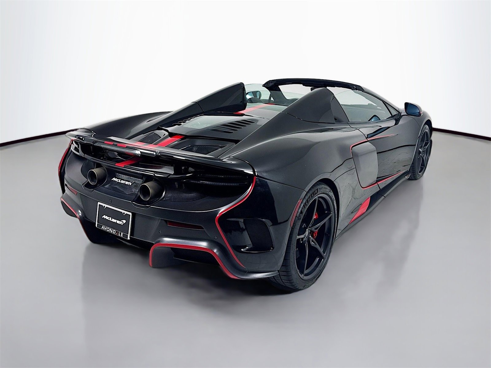 Used 2016 McLaren 675LT Spider image 7