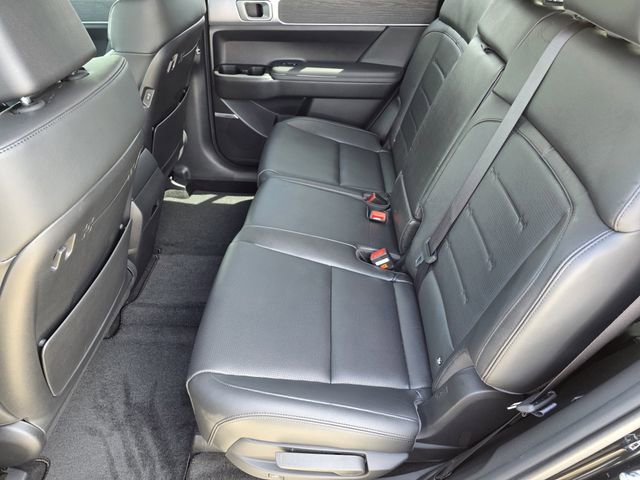 Used 2024 Hyundai Santa Fe Limited FWD image 14